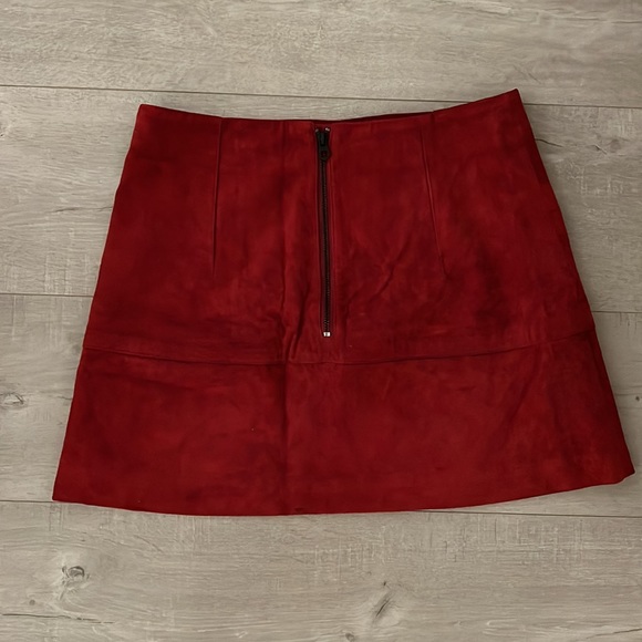 Red 100% leather skirt - Picture 4 of 7